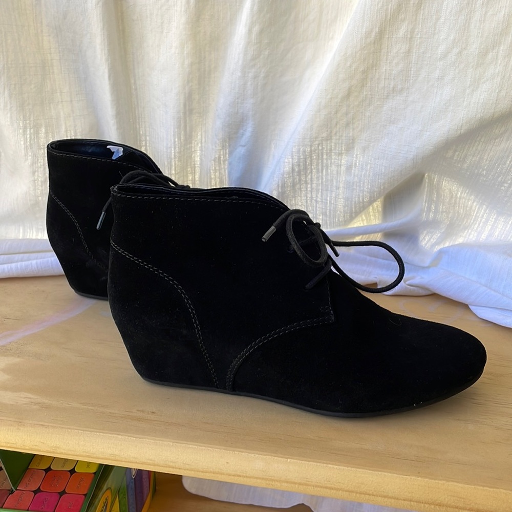 Nine West leather suede black bootie wedge
